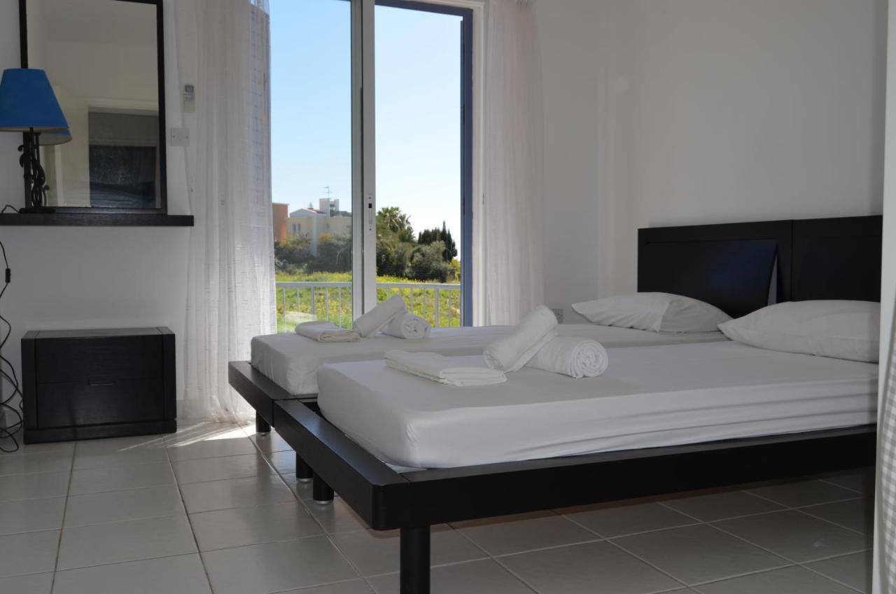Verne Place Peyia Exterior foto